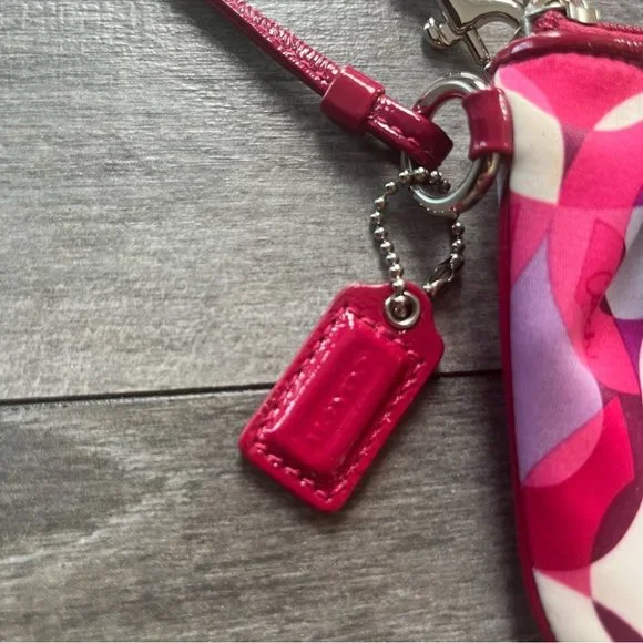 NWOT COACH wristlet / wallet - Picture 2 of 5